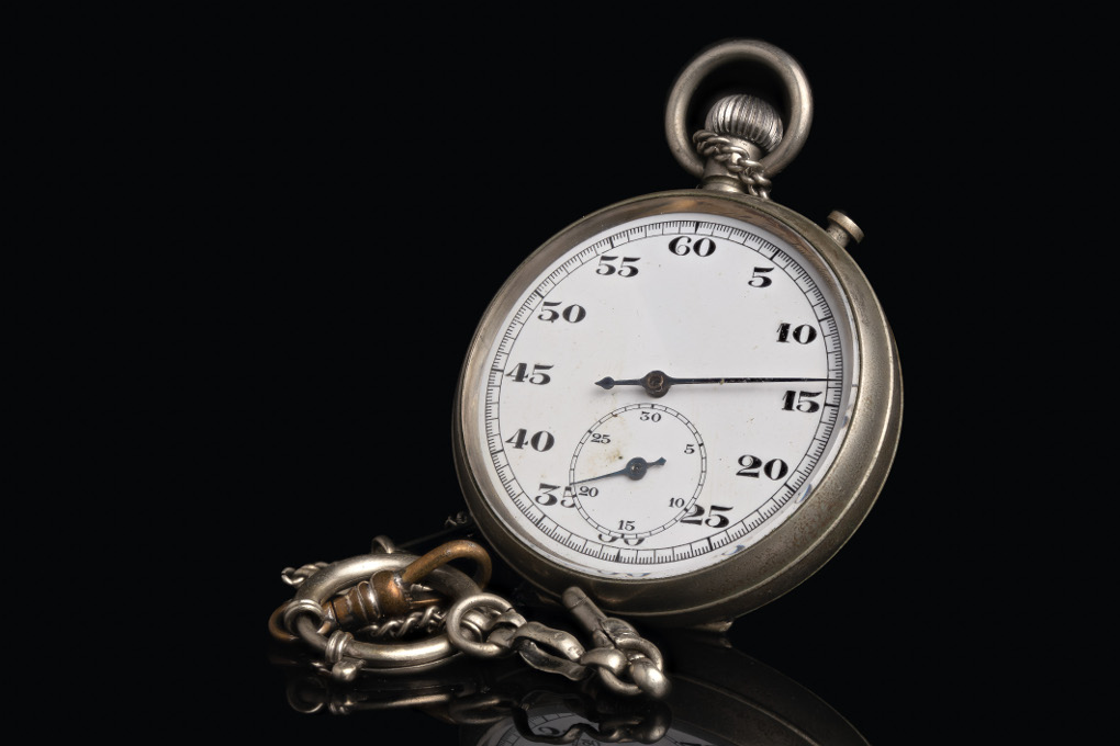 An old-fashioned pocketwatch showing a time of 12 seconds. cc-by sa 2.0 ansgar koreng ako_law flickr w1020